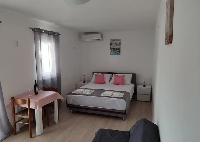 Apartments Glibic