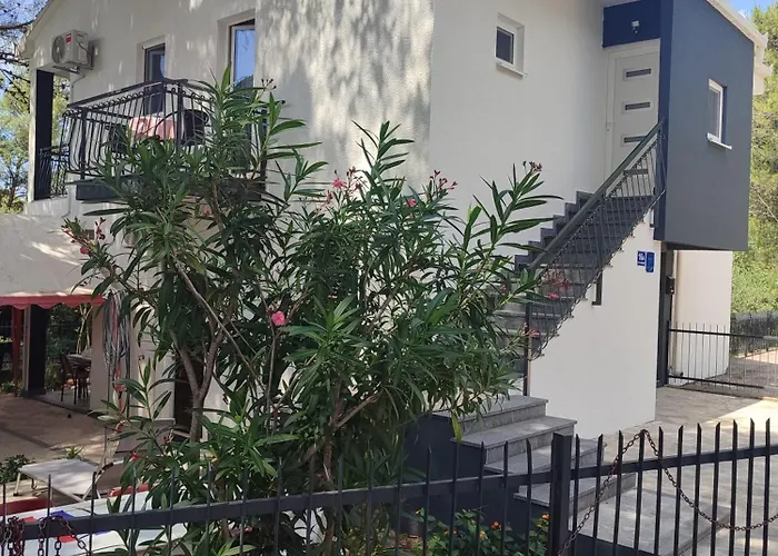 Apartments Glibic