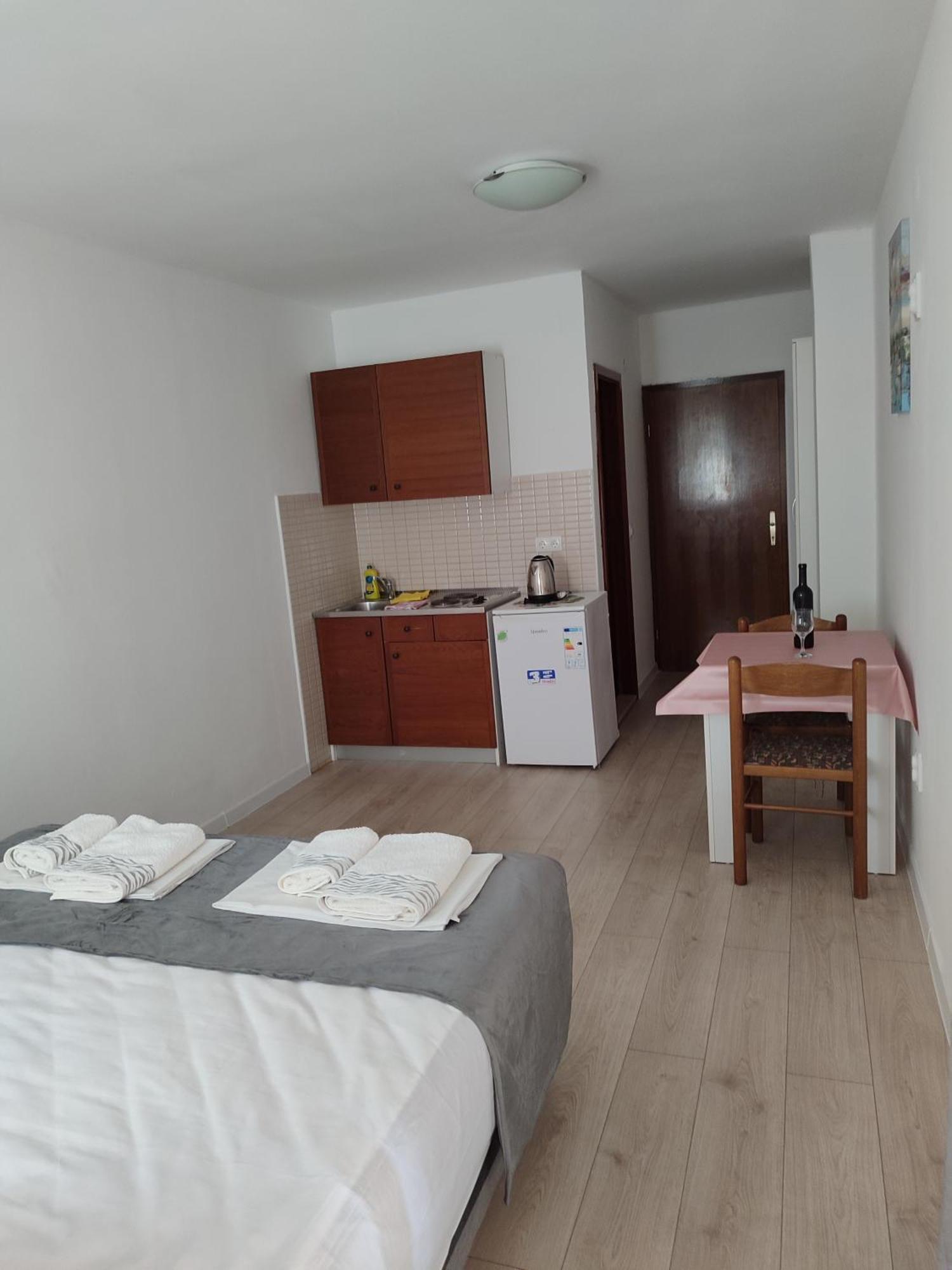 Apartment Glibic *